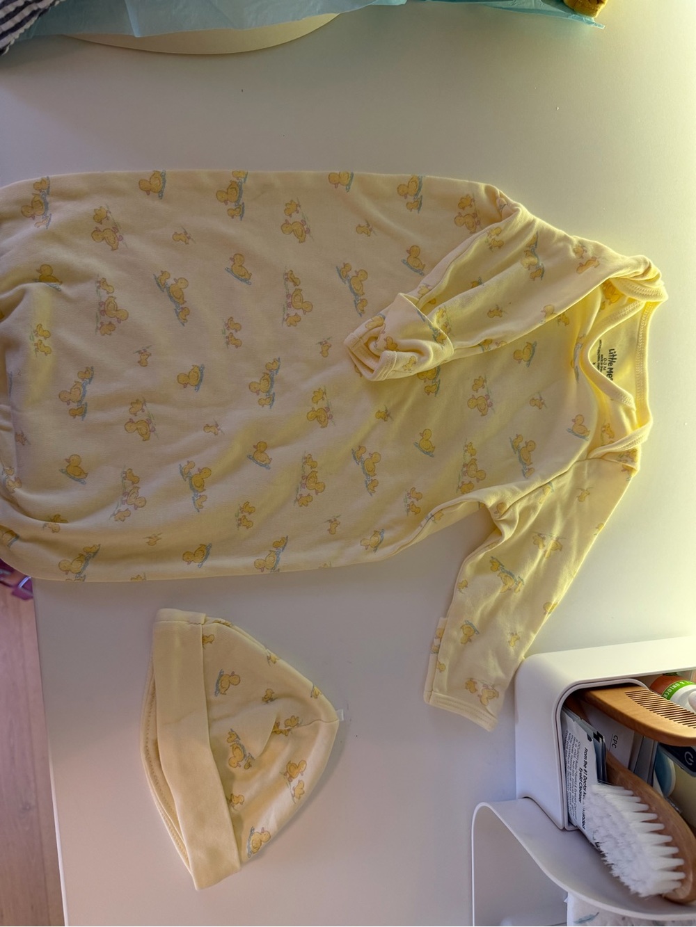 Yellow Duck Pattern Infant Sleep Gown & Hat Set brand new 0-3